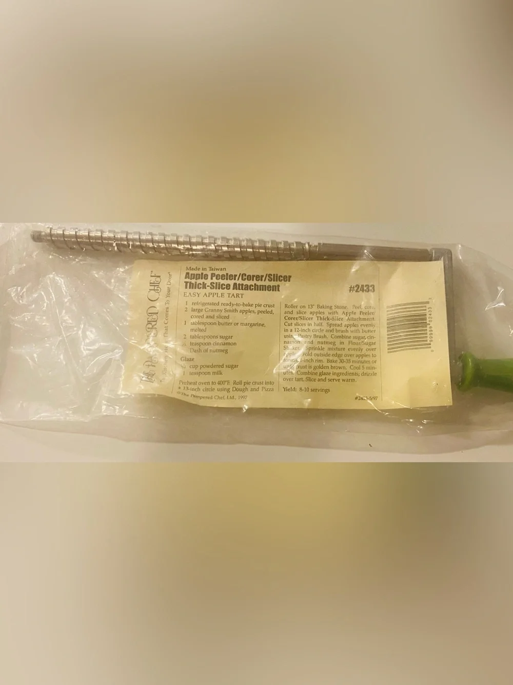 The Pampered Chef Apple Peeler/Corer/Slicer Attachment #2433 - Green Handle